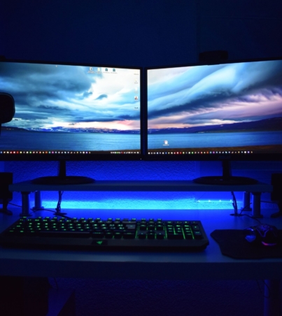 pexels-xexusdesigner-777001